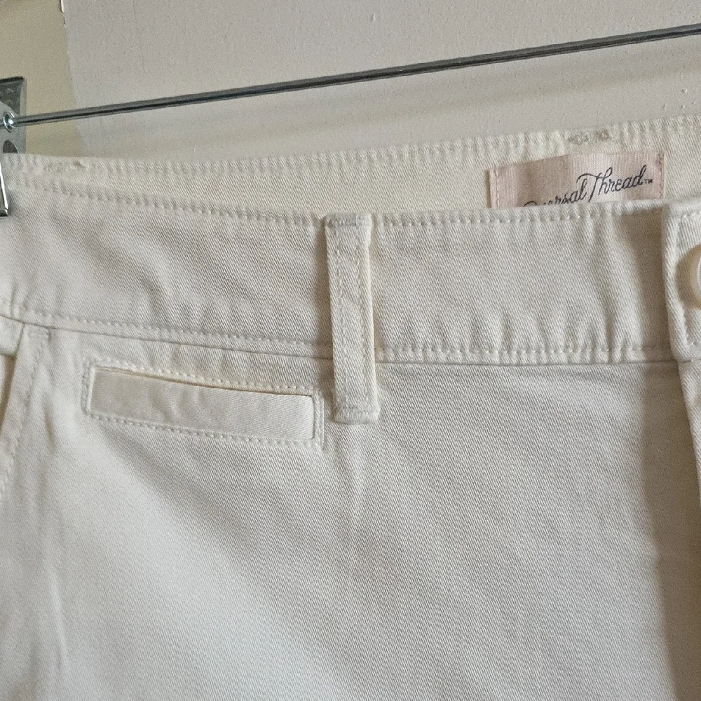 Universal Thread Mid-Rise Straight Leg Relaxed Chino Pants - Picture 6 of 8
